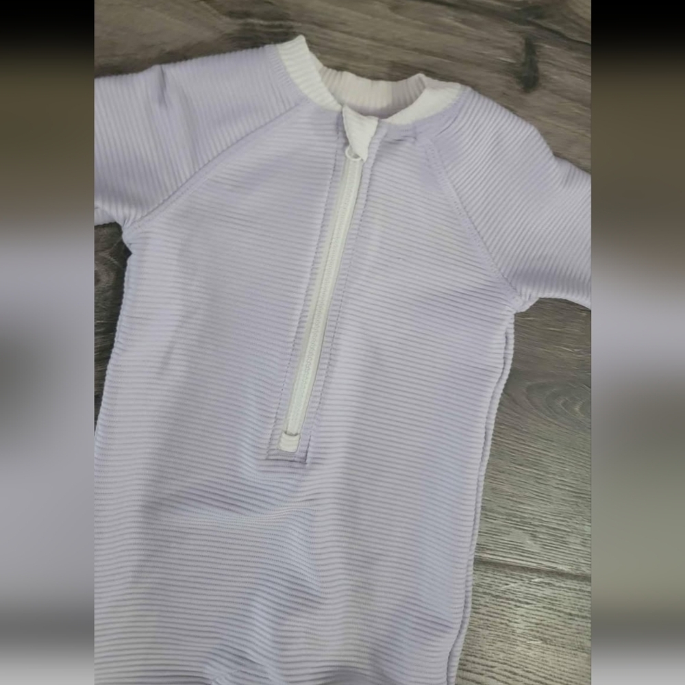 LC Lauren Conrad Baby Girl Ribbed Rashguard Size 6m - Picture 2 of 4